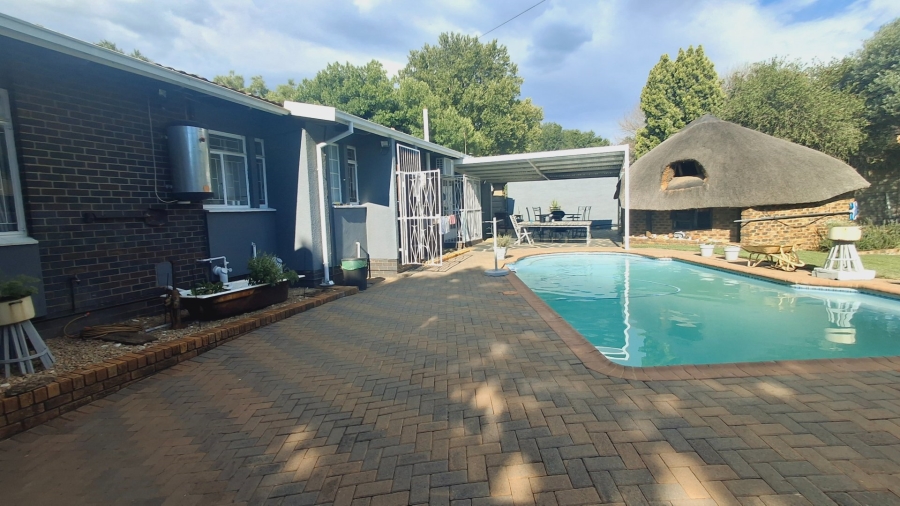 4 Bedroom Property for Sale in Sasolburg Ext 4 Free State